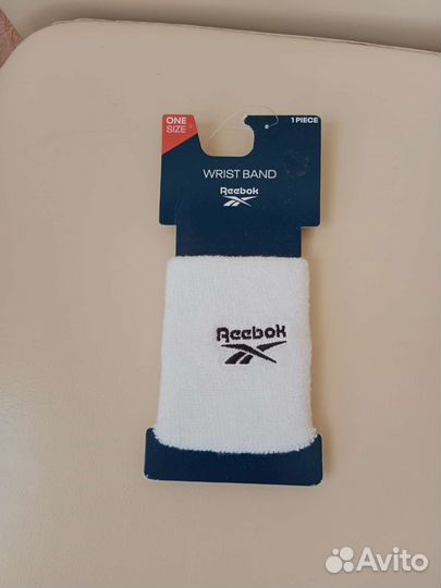 Новый напульсник бренда reebok