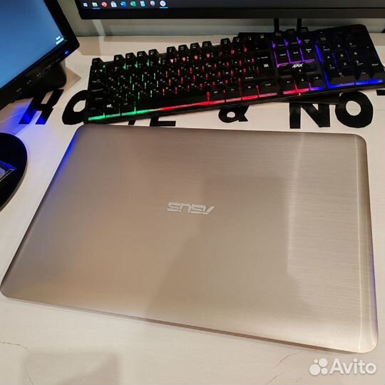 Великолепный и мощный asus озу 12GB I5 SSD/HDD