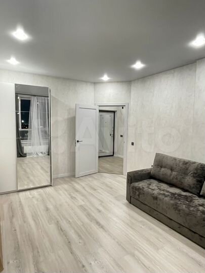 2-к. квартира, 66 м², 21/24 эт.