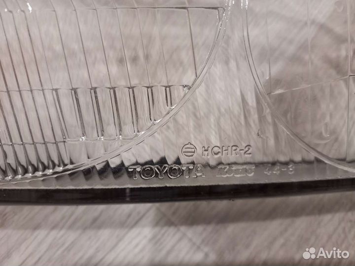 Стекло фары правое Ipsum sxm 10