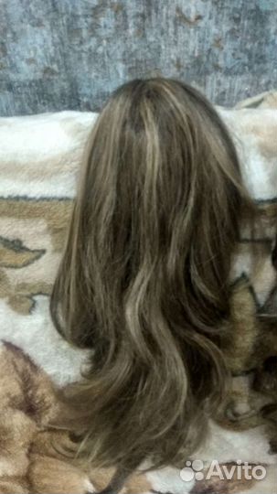 Волосы на заколках