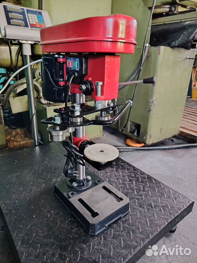 Банка жестяная №13, 895 грамм, Закаточный станок