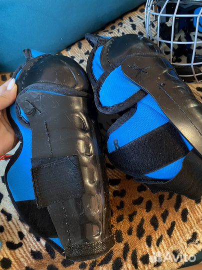 Щитки хоккейные