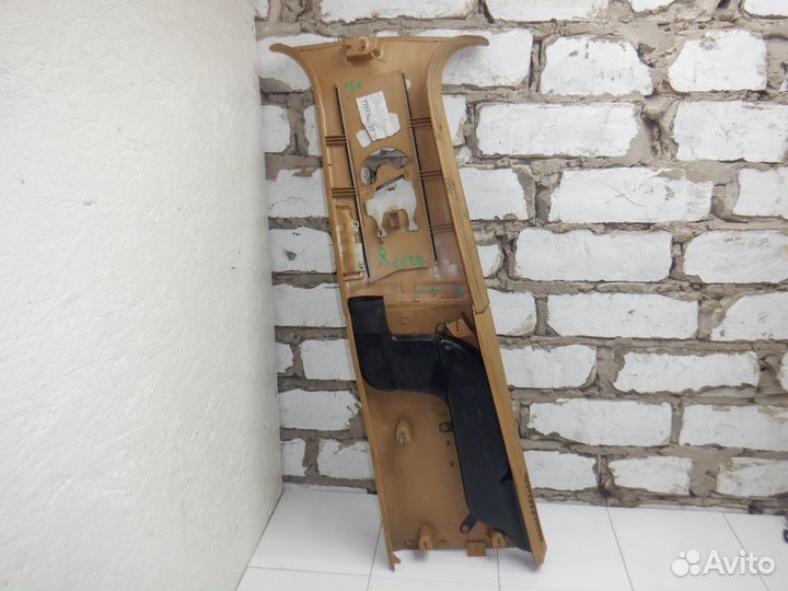 Обшивка стойки средней Porsche Cayenne