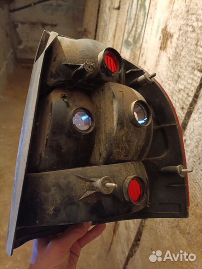 Задний левый стоп лада калина седан