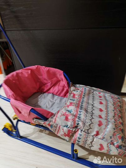 Санки с колесами матрасом и накидкой на ножки
