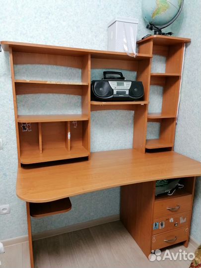 Письменный стол