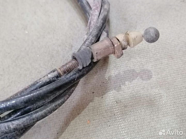 Трос открывания капота Mazda 323 5E 1.5 1980-1989