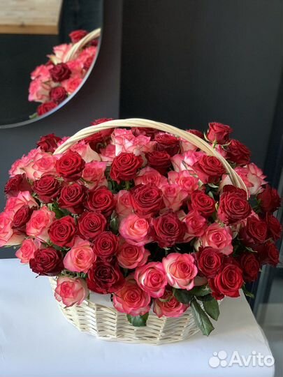 Корзина с розами