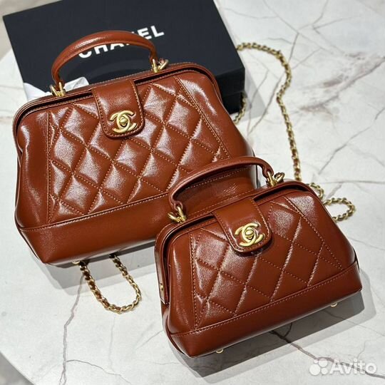 Сумка Chanel с ручкой