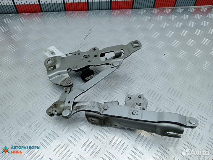 Петля капота BMW 5 F07/F10/F11 рест. 2015