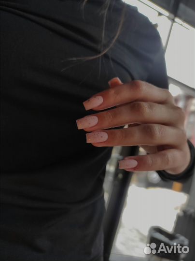 Маникюр и педикюр