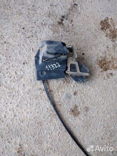 Замок двери Hyundai Tucson I (2004–2009)