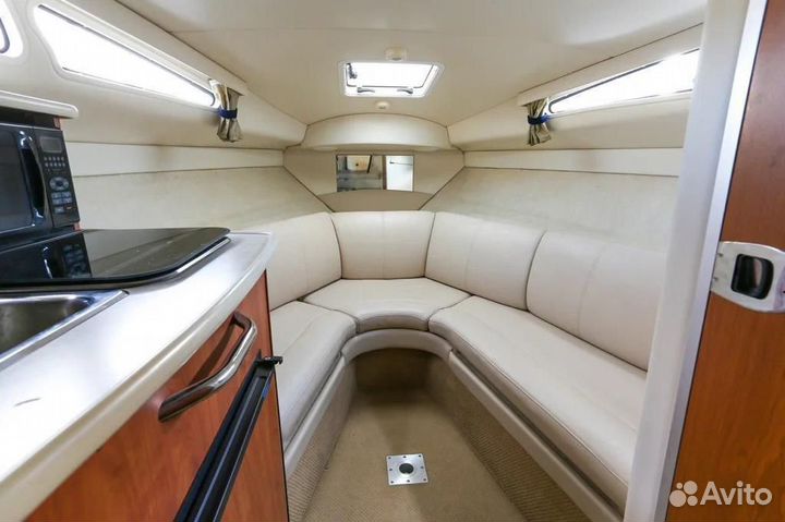 Катер каютный Chaparral 260