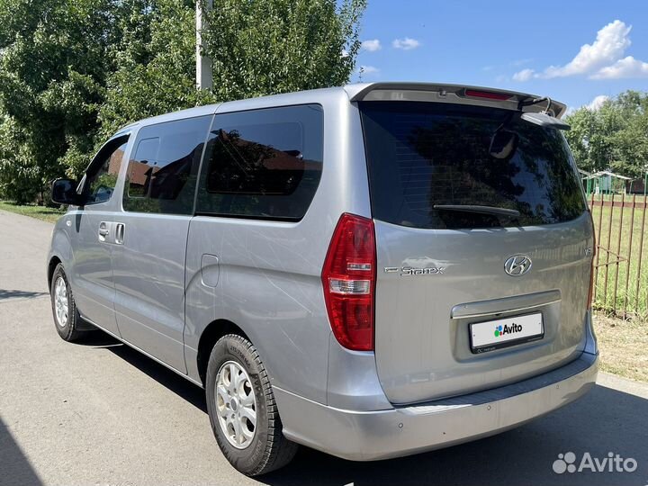 Hyundai Grand Starex 2.5 AT, 2016, 140 000 км