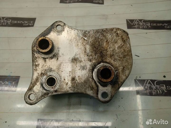 Радиатор масляный VW VAG 2.0 ALT