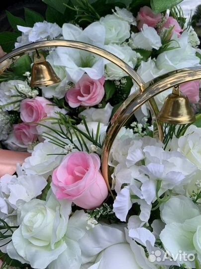 Кольца и украшения на машину свадебные