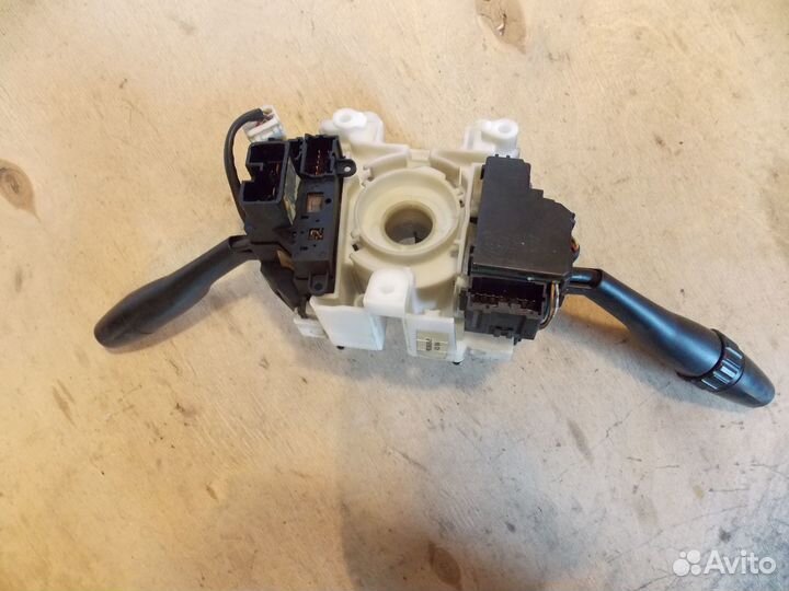 Подрулевые переключатели Mitsubishi Space Star