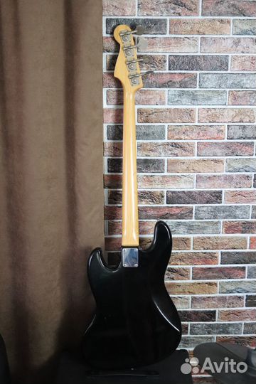 Бас-гитара Fender Jazz Bass Japan