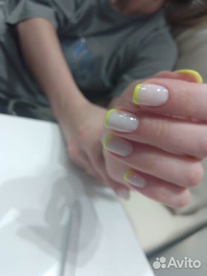 Маникюр (возможен выезд на дом)