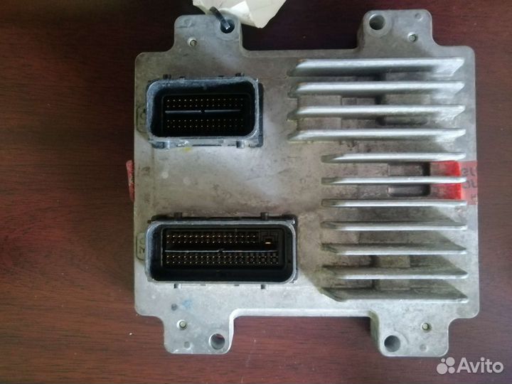 Блок управления двигателя Chevrolet Aveo T300