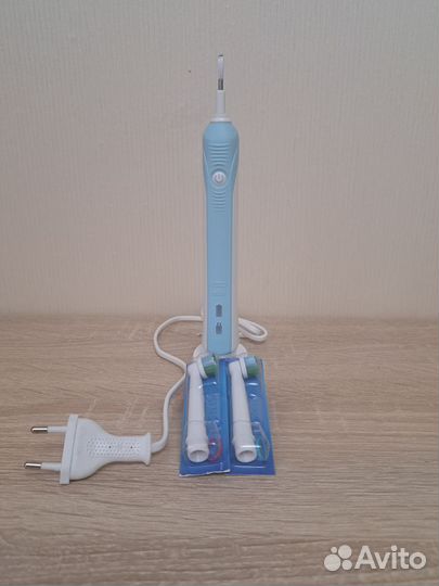 Зубная щетка oral b новая