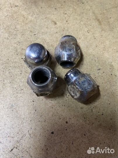 Колесные гайки 12х1.5 Kia Rio 3 4шт