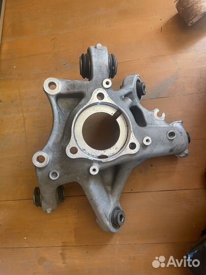 Кулак цапфа задний правый tesla model 3