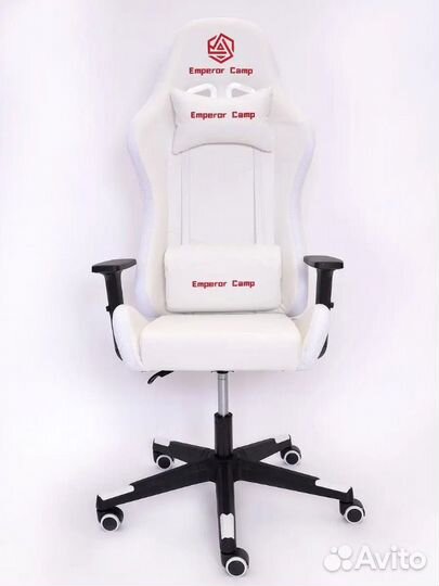 Игровое кресло белое с подсветкой