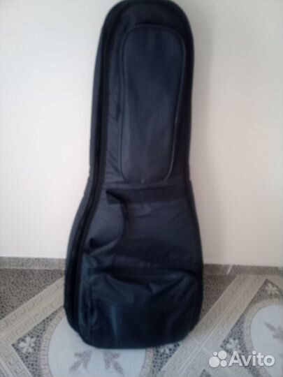 Акустическая гитара