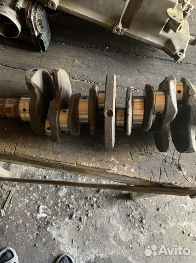 Nissan cefiro коленвал