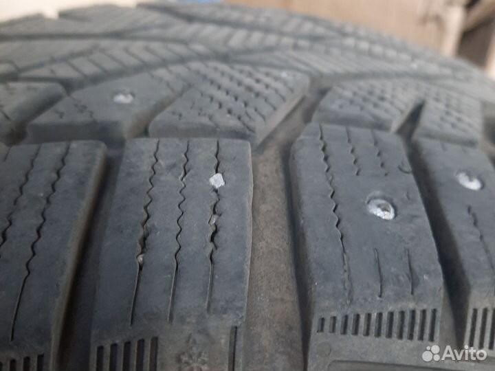 Gislaved NordFrost 100 215/55 R17