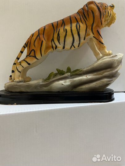 Статуэтка тигр