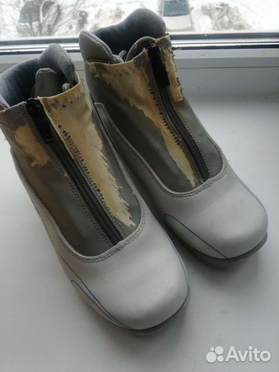 Лыжные ботинки