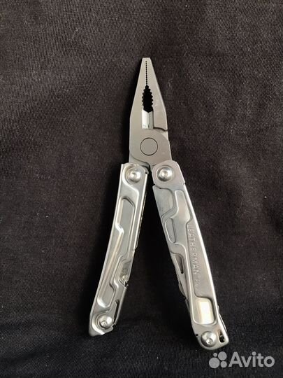Мультитул leatherman Rev