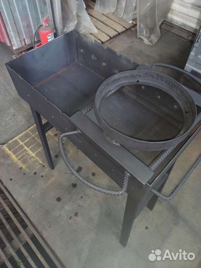 Мангал с подставкой под казан