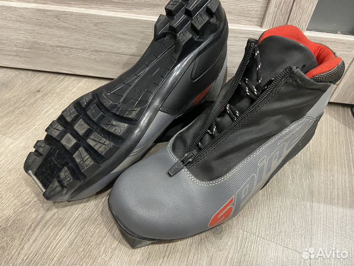 Лыжные ботинки spine