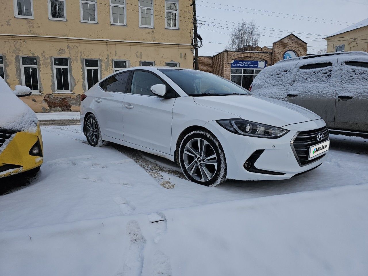 Hyundai Elantra: фото владельца