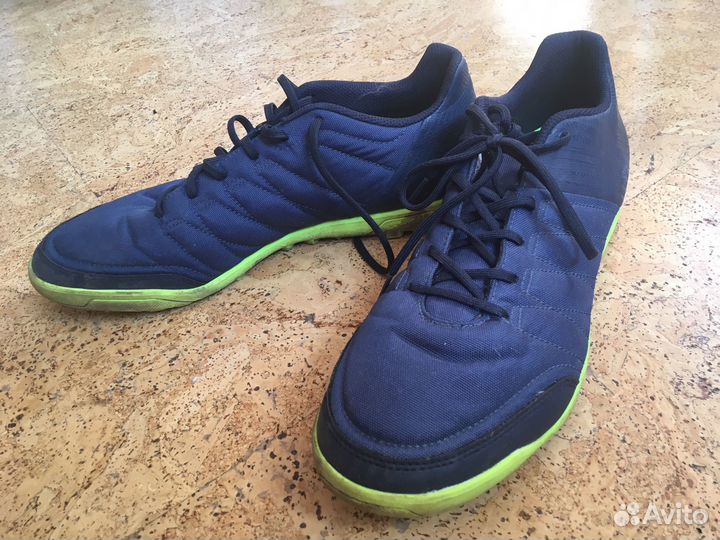 Бутсы и сороконожки