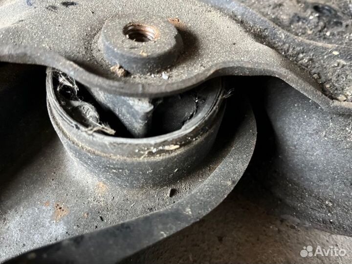 Балка подмоторная Ford C-Max 2003-2010 минивэн 2