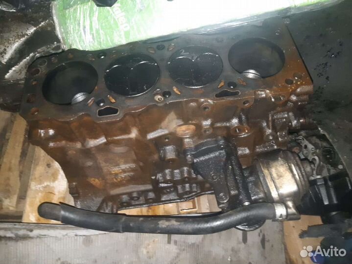 Блок двс Nissan Largo kugc22 LD20T