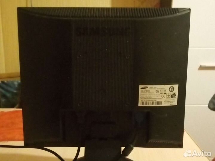 Монитор Samsung syncmaster 721n