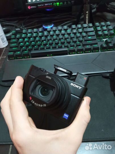 Компактный фотоаппарат sony rx100 vI