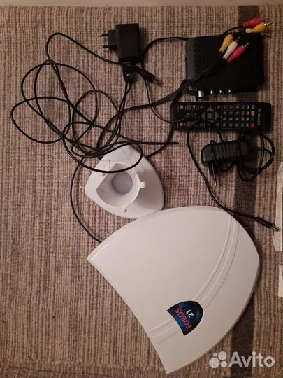 Тв приставка supra SDT-81 + антенна fobos 2.1