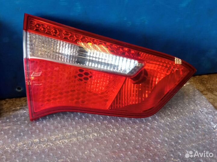 Фонарь внутренний правый, левый оригинал Kia Rio 3