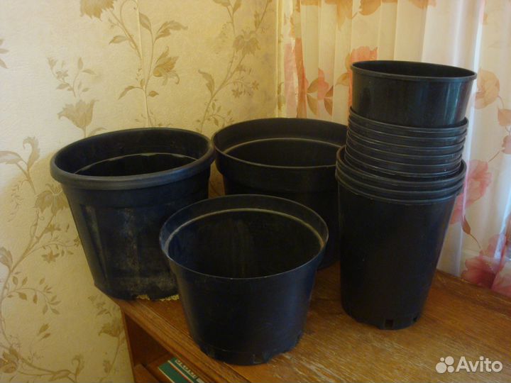 Горшок пластиковый большой б/у, от 4л до 15л