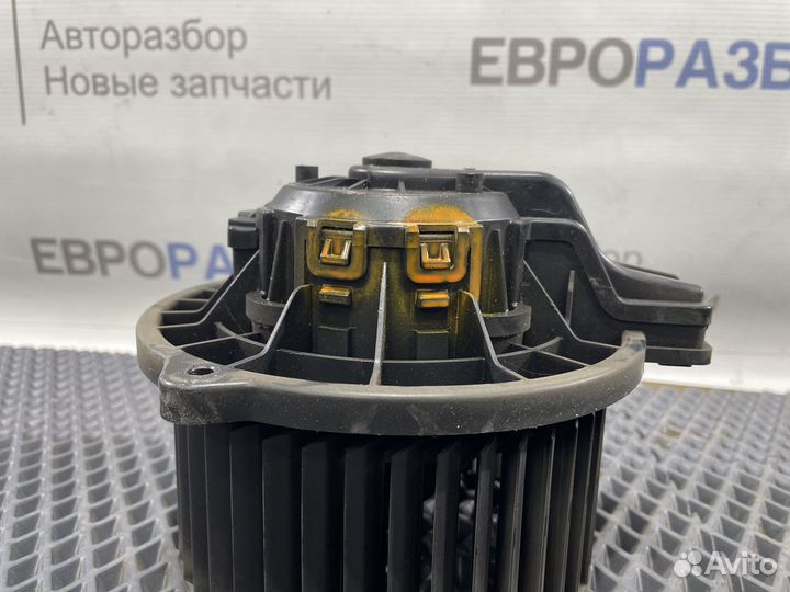 Моторчик печки Hyundai Solaris 2010-2017