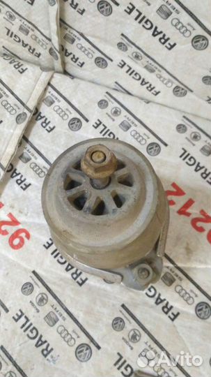 Подушка двигателя левая Porsche Cayenne 4.5 V8