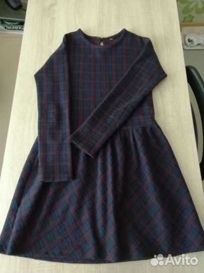 Платье для девочки на праздник и в школу