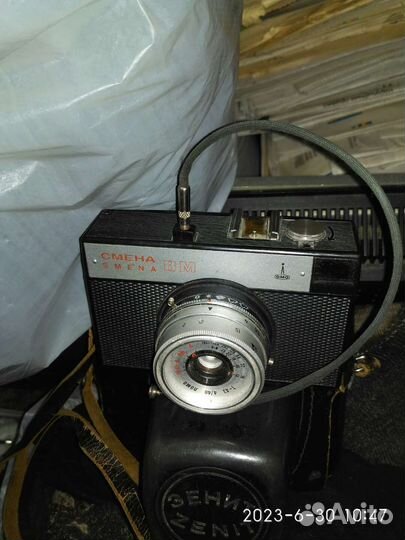 Пленочный фотоаппарат смена